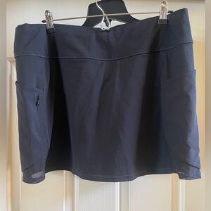 Athleta Black Skort with Pockets - Size Large